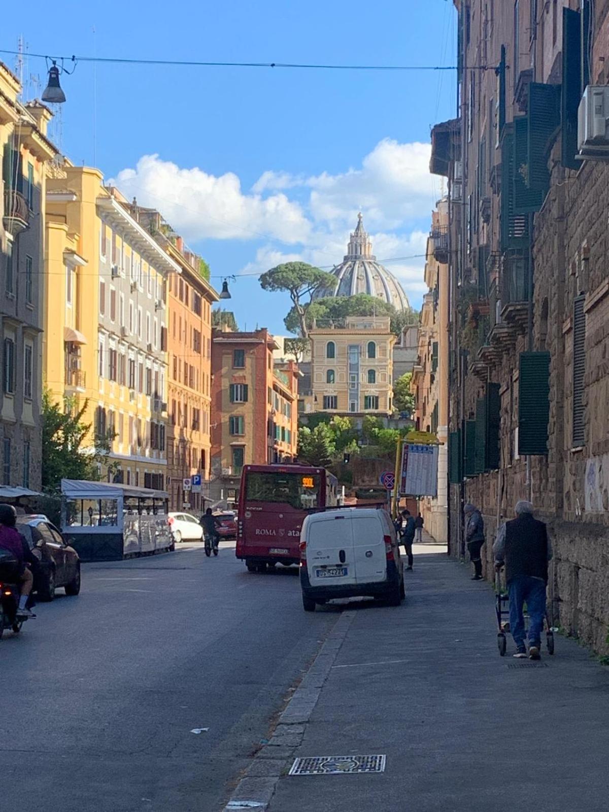 Appartamento Degli Eroi Rome Bagian luar foto